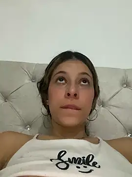 Snapshot of evaFiore chatting on March 18, 2025, 7:44 pm evaFiore online show from March 18, 2025, 7:44 pm