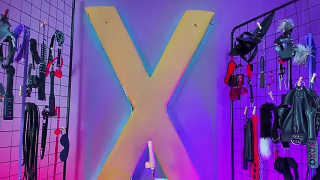 MrAlexia Queen BDSM online show from January 31, 2025, 3:55 pm