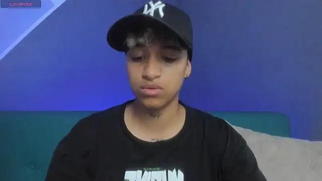 Snapshot of Dominick_jones chatting on March 4, 2025, 6:07 pm Dominick jones online show from March 4, 2025, 6:07 pm