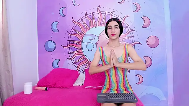 Mariana 16  online show from October 16, 2025, 7:44 pm