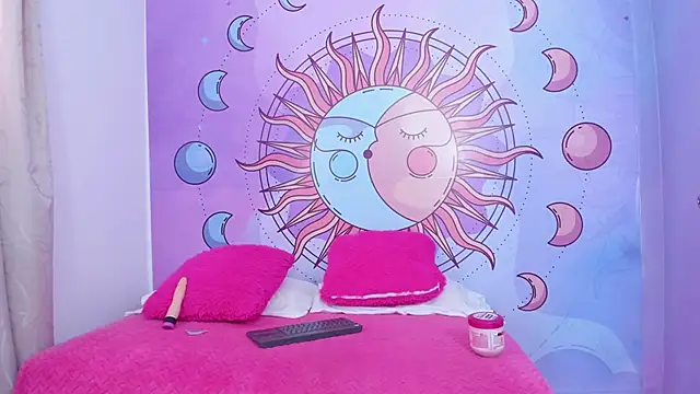 Mariana 16  online show from October 18, 2025, 2:41 pm