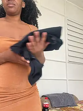 Snapshot of beverlyxxxx chatting on March 18, 2025, 11:33 am beverlyxxxx online show from March 18, 2025, 11:33 am