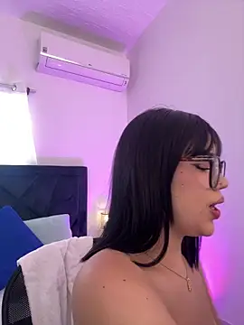 Snapshot of Lily_Woodz chatting on March 23, 2026, 7:03 pm Lily Woodz online show from March 23, 2026, 7:03 pm