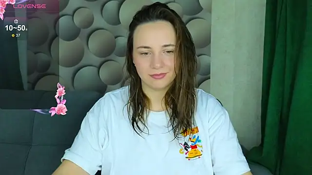 Cute smile sharon online show from October 25, 2025, 3:38 am