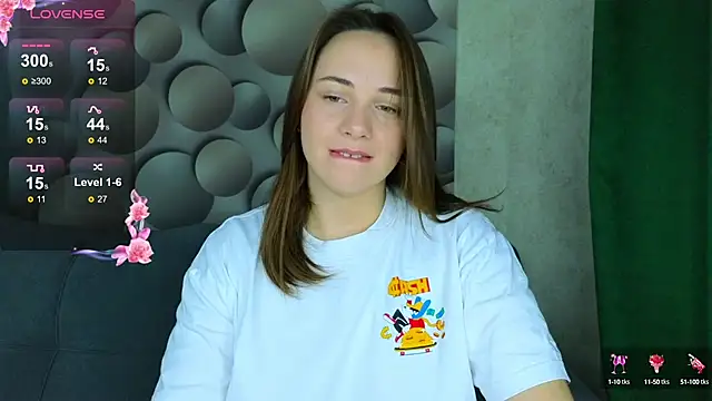 Cute smile sharon online show from October 10, 2025, 3:40 am