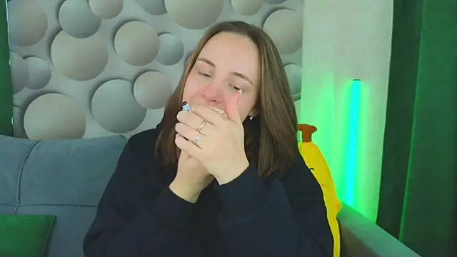 Cute smile sharon online show from March 15, 2025, 6:14 am