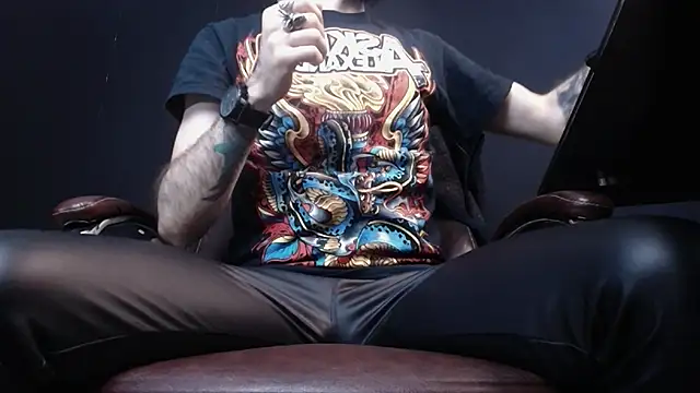 Snapshot of AxelColton chatting on February 19, 2025, 6:22 am AxelColton online show from February 19, 2025, 6:22 am