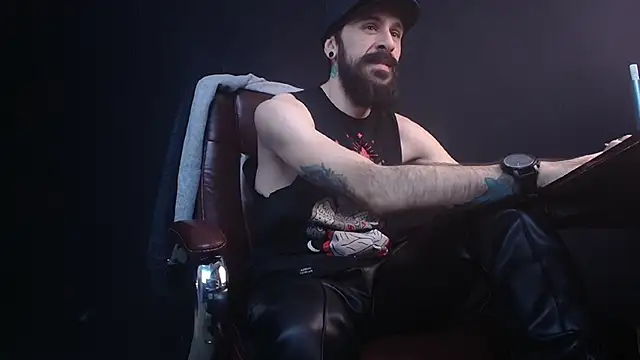 Snapshot of AxelColton chatting on February 27, 2025, 6:02 am AxelColton online show from February 27, 2025, 6:02 am