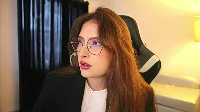 Daisha Riley online show from November 14, 2025, 3:37 pm