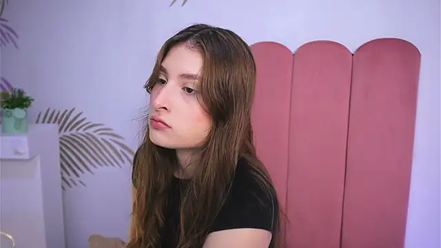 Daisha Riley online show from February 28, 2025, 12:09 pm