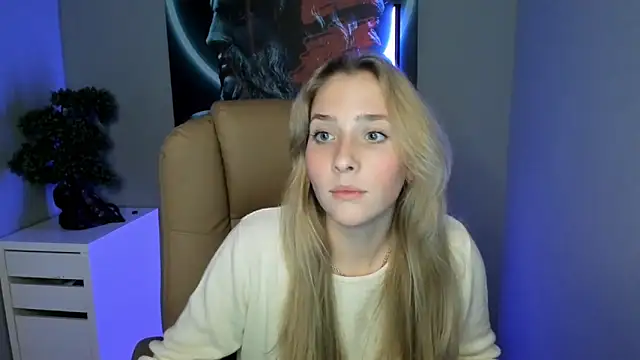 Snapshot of MarieSmite chatting on December 25, 2024, 11:53 pm MarieSmite online show from December 25, 2024, 11:53 pm