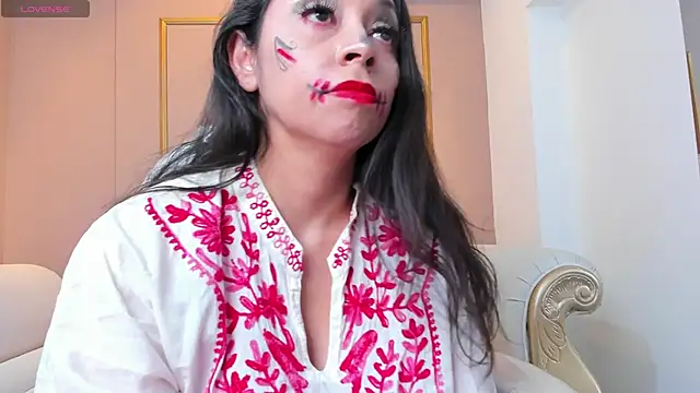 PerlaPreciosa online show from October 24, 2025, 4:00 am