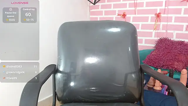 dani-lue online show from March 1, 2025, 3:16 pm