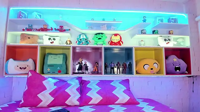 loladupont online show from March 25, 2026, 3:17 am