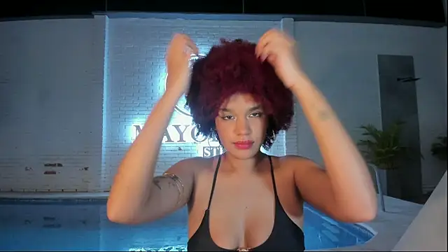 loladupont online show from September 19, 2025, 3:10 am