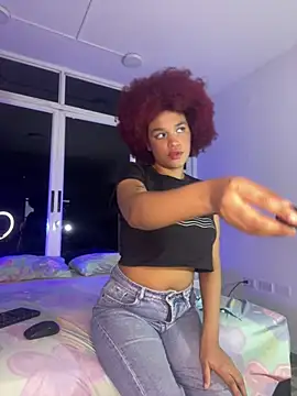 loladupont online show from April 6, 2026, 2:51 am