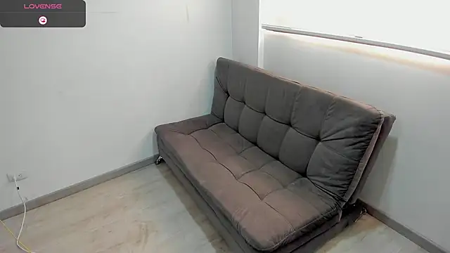 Snapshot of AbrilSonne chatting on February 23, 2025, 7:17 pm AbrilSonne online show from February 23, 2025, 7:17 pm