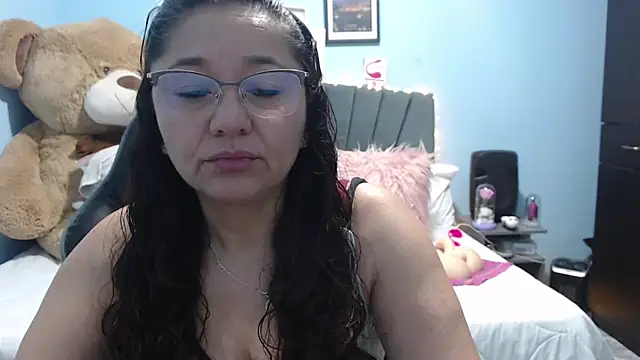 Snapshot of AngelRouss chatting on February 28, 2026, 8:36 am AngelRouss online show from February 28, 2026, 8:36 am