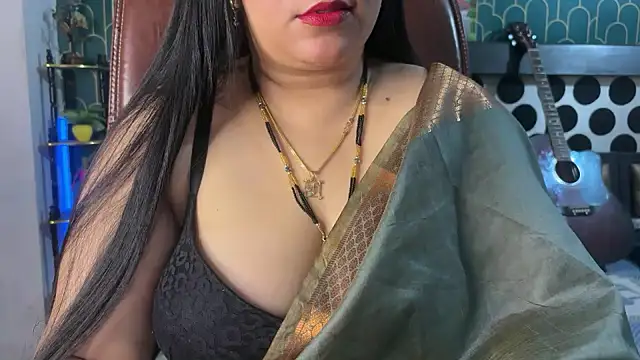 Snapshot of FlatVincy4 chatting on February 20, 2026, 6:19 am FlatVincy4 online show from February 20, 2026, 6:19 am