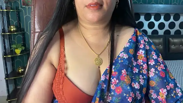 FlatVincy4 online show from May 16, 2026, 7:18 am