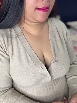 Snapshot of FlatVincy4 chatting on December 4, 2025, 4:50 pm FlatVincy4 online show from December 4, 2025, 4:50 pm