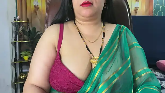 Snapshot of FlatVincy4 chatting on April 3, 2026, 4:08 am FlatVincy4 online show from April 3, 2026, 4:08 am