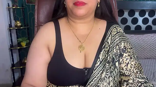 FlatVincy4 online show from May 21, 2026, 10:56 am