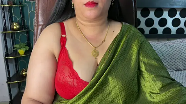 FlatVincy4 online show from May 20, 2026, 5:59 am