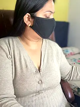 Snapshot of FlatVincy4 chatting on December 16, 2025, 7:01 am FlatVincy4 online show from December 16, 2025, 7:01 am