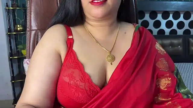 FlatVincy4 online show from May 17, 2026, 5:29 am