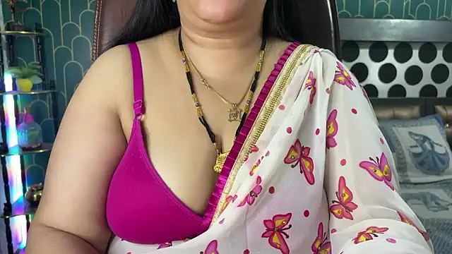 Snapshot of FlatVincy4 chatting on February 15, 2026, 7:51 am FlatVincy4 online show from February 15, 2026, 7:51 am