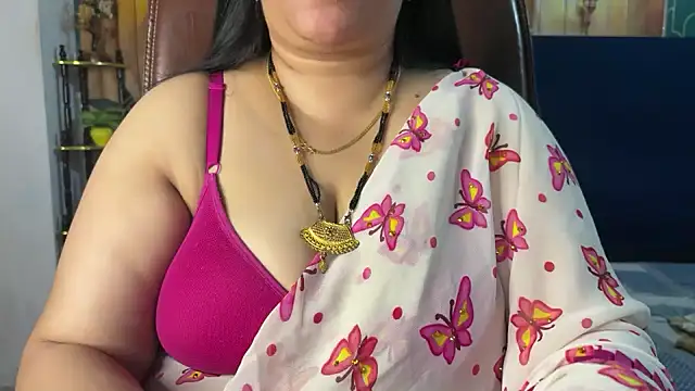 Snapshot of FlatVincy4 chatting on March 8, 2026, 5:05 pm FlatVincy4 online show from March 8, 2026, 5:05 pm