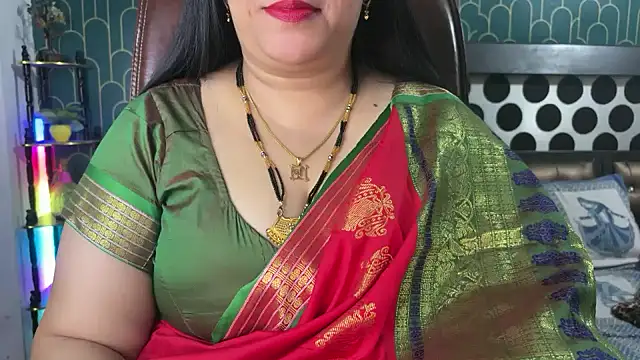 Snapshot of FlatVincy4 chatting on February 14, 2026, 6:46 am FlatVincy4 online show from February 14, 2026, 6:46 am