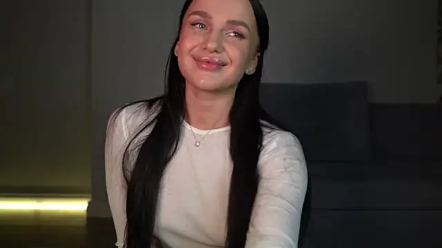 Snapshot of Shadow_Siren chatting on December 29, 2024, 3:00 am Shadow Siren online show from December 29, 2024, 3:00 am