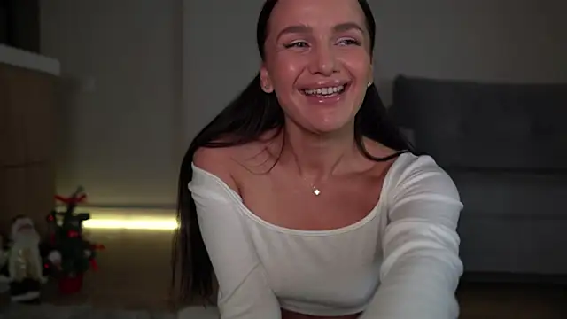 Snapshot of Shadow_Siren chatting on January 2, 2025, 2:43 am Shadow Siren online show from January 2, 2025, 2:43 am