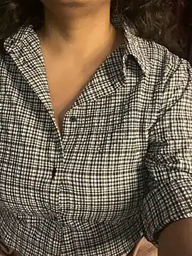 hot menka online show from January 14, 2025, 3:47 pm