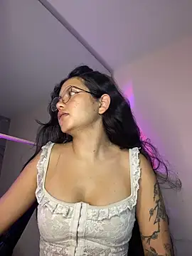 Snapshot of Rosita_forever_ chatting on April 29, 2026, 8:29 am Rosita forever online show from April 29, 2026, 8:29 am