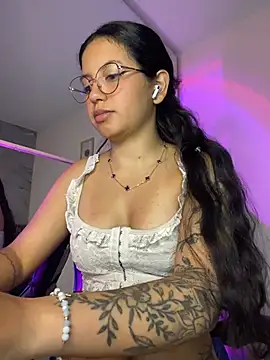 Snapshot of Rosita_forever_ chatting on May 11, 2026, 4:04 pm Rosita forever online show from May 11, 2026, 4:04 pm