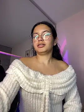 Snapshot of Rosita_forever_ chatting on May 8, 2026, 4:55 pm Rosita forever online show from May 8, 2026, 4:55 pm