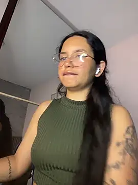 Snapshot of Rosita_forever_ chatting on June 3, 2026, 2:33 pm Rosita forever online show from June 3, 2026, 2:33 pm
