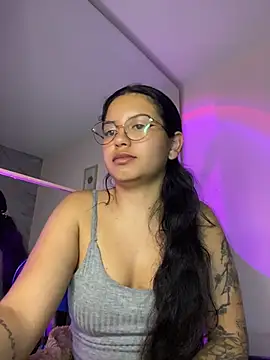 Snapshot of Rosita_forever_ chatting on May 13, 2026, 9:16 am Rosita forever online show from May 13, 2026, 9:16 am