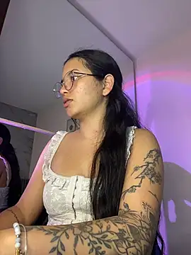Snapshot of Rosita_forever_ chatting on April 29, 2026, 8:15 pm Rosita forever online show from April 29, 2026, 8:15 pm