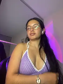 Snapshot of Rosita_forever_ chatting on April 26, 2026, 4:54 am Rosita forever online show from April 26, 2026, 4:54 am