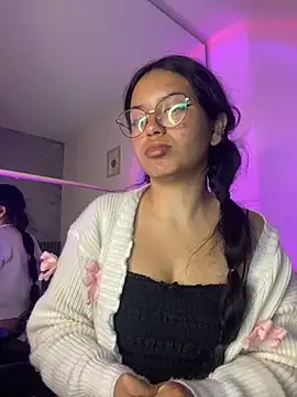 Snapshot of Rosita_forever_ chatting on April 12, 2026, 1:36 pm Rosita forever online show from April 12, 2026, 1:36 pm