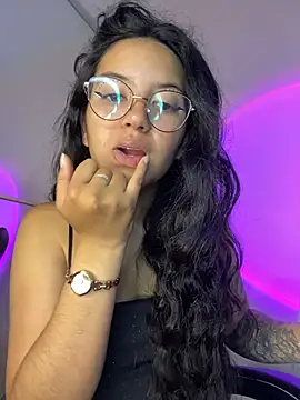 Snapshot of Rosita_forever_ chatting on April 4, 2026, 2:34 pm Rosita forever online show from April 4, 2026, 2:34 pm