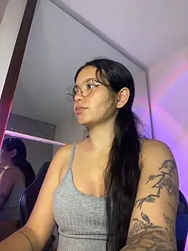 Snapshot of Rosita_forever_ chatting on April 23, 2026, 4:41 pm Rosita forever online show from April 23, 2026, 4:41 pm