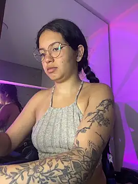 Snapshot of Rosita_forever_ chatting on April 14, 2026, 1:49 pm Rosita forever online show from April 14, 2026, 1:49 pm