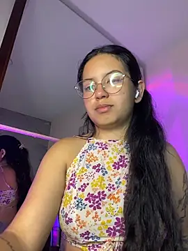 Snapshot of Rosita_forever_ chatting on May 15, 2026, 7:56 pm Rosita forever online show from May 15, 2026, 7:56 pm