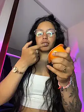 Snapshot of Rosita_forever_ chatting on May 30, 2026, 3:06 pm Rosita forever online show from May 30, 2026, 3:06 pm