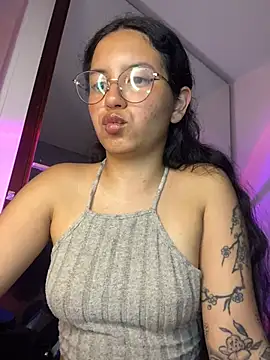 Snapshot of Rosita_forever_ chatting on May 26, 2026, 2:20 am Rosita forever online show from May 26, 2026, 2:20 am